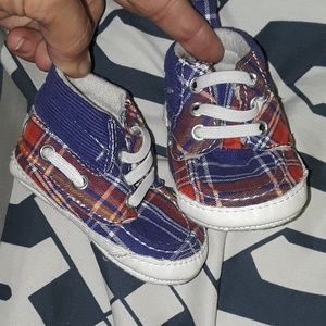 Old navy infant shoes